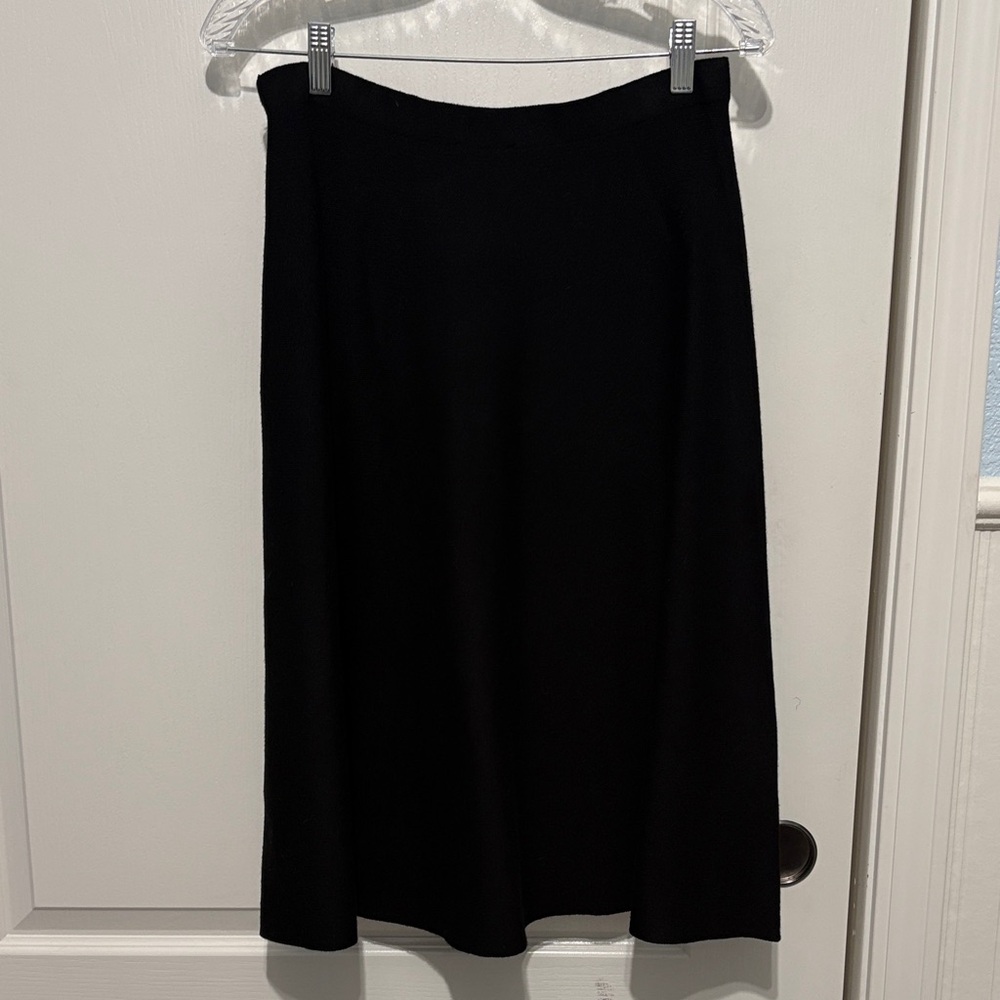 Milano Elegant Black Midi Skirt
